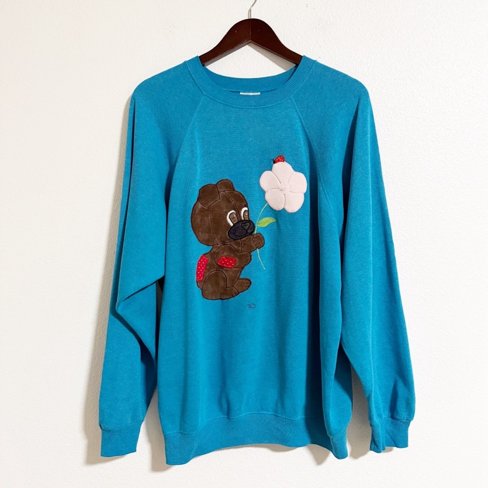 Vintage Hanes Bear and Flower Embroidered Velour Patch Crew Neck Sweatshirt